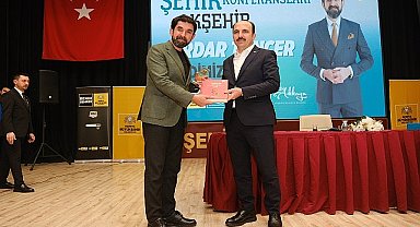 Başkan Altay Akşehir'de Düzenlenen Şehir Konferansları'na Katıldı