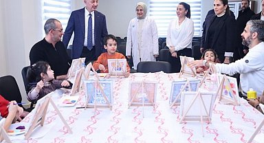 Başkan Büyükakın minikler ve anneleriyle buluştu