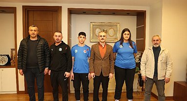 Başkan Çiftçi şampiyon sporcuları ağırladı
