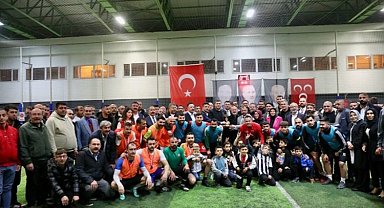 Başkan Çolakbayrakdar, turnuva finalini izledi