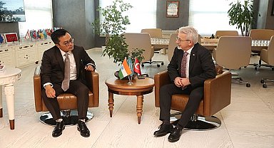 Başkan Erdem Hindistan Başkonsolosu'nu ağırladı