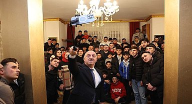 Başkan Kocaman'a gençlerden büyük ilgi