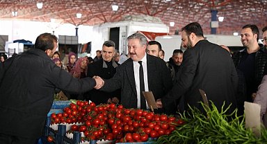 Başkan Palacıoğlu, Yıldırım Beyazıt Pazar Yerinde ilgiyle karşılandı