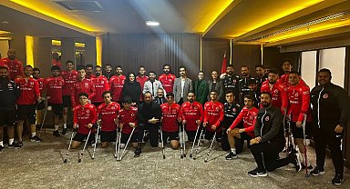 Başkanı Solmaz'dan Ampute Futbol Milli Takımı'na ziyaret