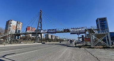 Başkent'e modern üst geçitler