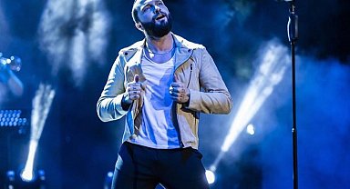 Berkay sevenlerini hüzne boğdu!