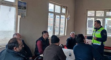 Bilecik'te jandarma traktör sürücüleri bilgilendirildi