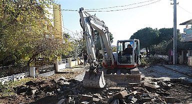 Burhaniye'de Yollar 5 Yıldır İlmek İlmek Örülüyor