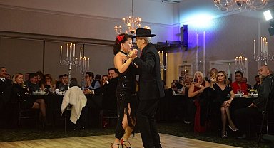 Bursa BUSADER'den sevgililer gününe özel kutlama