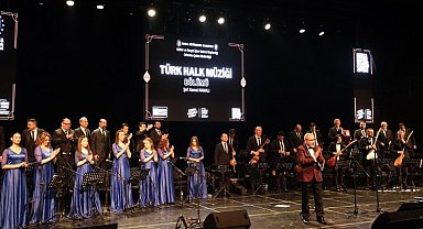 Bursa Merinos AKKM'de türkü ziyafeti