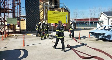 Büyükşehir İtfaiyesi'nden tersane personeline eğitim