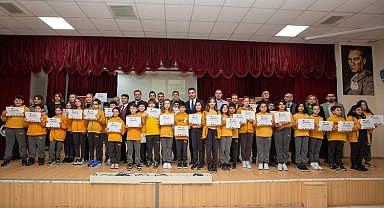 Çevre okuryazarı minikler ödüllendirildi