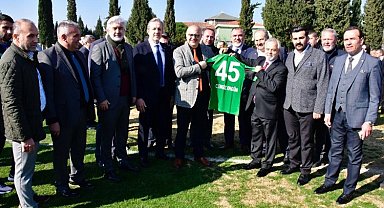 Cumhur İttifakı adaylarından Akhisarspor'a ziyaret