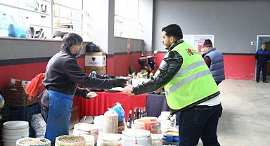 Derince'de pazar esnafına sıcak sabah çorbası