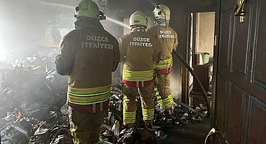 Düzce'de 2 katlı evde yangın paniği 
