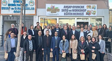 Eğitimcilerden ahşap oyuncak üretim merkezine ziyaret