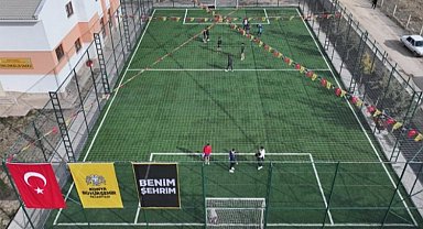 Ereğli'ye 8 halı saha kazandırıldı