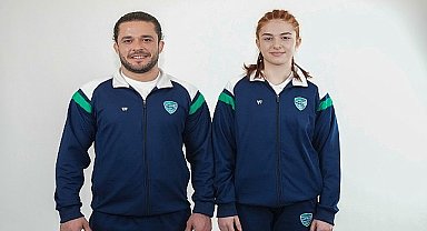 Gaziemir'de güreş branşının yeni yıldızı Kumsal!