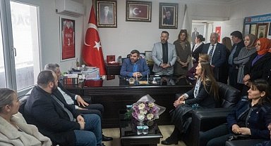 Güzelbahçe'de parti bayrakları asılmayacak