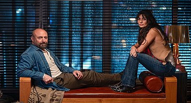 Halit Ergenç ve Tûba Büyüküstün'den eşsiz performans “Yarın Yokmuş Gibi