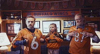 Happy People Project üsy üste ikinci sene Super Bowl'da. Bu sene Circus da takımda!