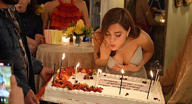 Hilal Altınbilek'e sürpriz doğum günü