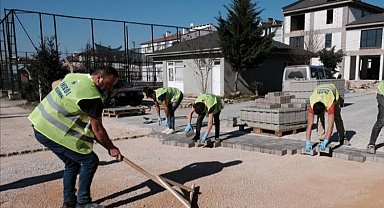 İnegöl'de sokaklar sil baştan yenileniyor