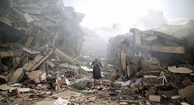 "İsrail Tanrı'yı kıyamete zorluyor"