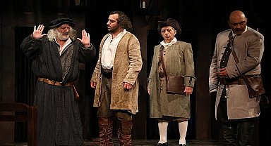 İstanbul Büyükşehir Belediyesi Şehir Tiyatroları'nın beğeniyle izlenen oyunlarından “Cadı Kazanı