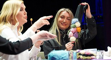 İstanbul'da ilmekler kadın hakları için atıldı