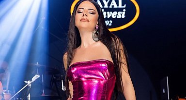 İzmir'de Simge izdihamı