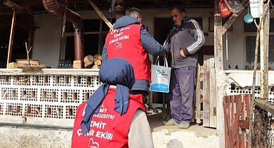 İzmit Belediyesi Çınar Ekibi çalışmalarını sürdürüyor