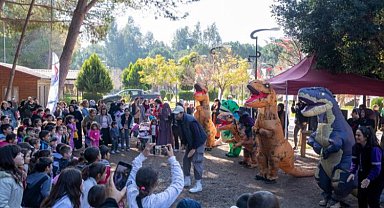 Kampta anneler ve çocuklar mutlu