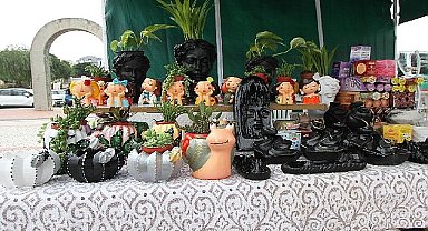 Karşıyaka'da Sevgililer Günü Pazarı