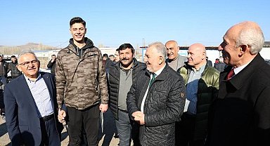 Kayseri Büyükşehir oto esnafının yanında