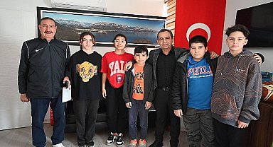 Kemer Belediyesi'nden sporculara ulaşım desteği