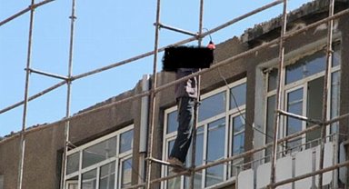 Keşan'da inşaat işçisi iskeleden düştü