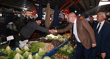 Manisa Alaşehir pazarında başkanlar moral buldu