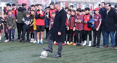 Minik futbolcular Başkan Büyükakın ile buluştu
