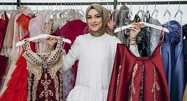 Moda tasarımcısı Özlem Değirmen büyük defileye hazırlanıyor