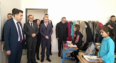 Öğrenciler ilk dersi Bilecik protokolü ile yaptı