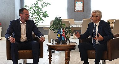 Peja Belediyesi'nde kardeş kent Nilüfer'e ziyaret