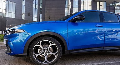 Pirelli sanal ortamda tasarlanan yeni 4 mevsim lastiği Cinturato All Season SF3'ü lanse etti