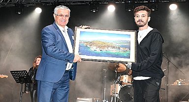 Rock grubu Kolpa Kemer'de konser verdi 