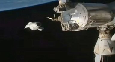 Saat 16.30'da dünyaya iniyorlar