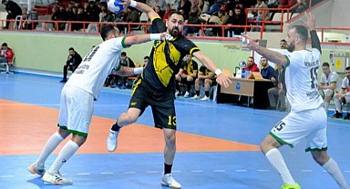 Sakarya Büyükşehir galibiyetle başladı