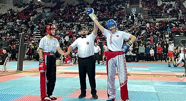 Sakaryalı kick bokscular Antalya'da rüzgar gibi esti