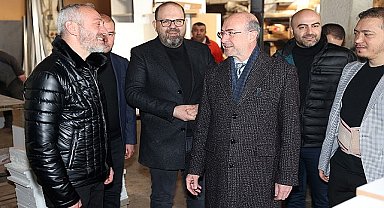Selçuklu Belediye Başkanı Ahmet Pekyatırmacı Ağaç İşler Sanayi'sinde yer alan Marangoz ve Keresteci esnafına işyerlerinde ziyaret gerçekleştirdi