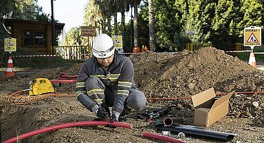 Toroslar EDAŞ Mersin'i Bakım ve Yatırımlarıyla Aydınlattı