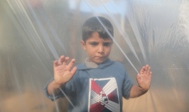 UNRWA ekipleri, Gazze'deki çocukları hastalıklara karşı aşılıyor